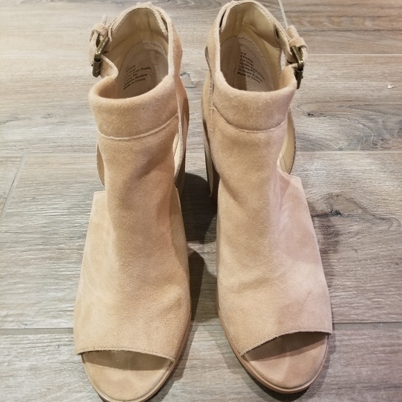 sole society ferris bootie